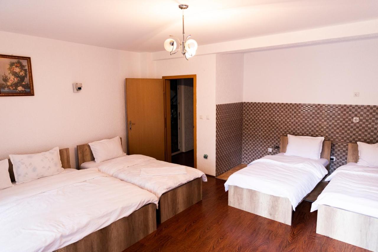 Hotel Park Pristina Exterior foto